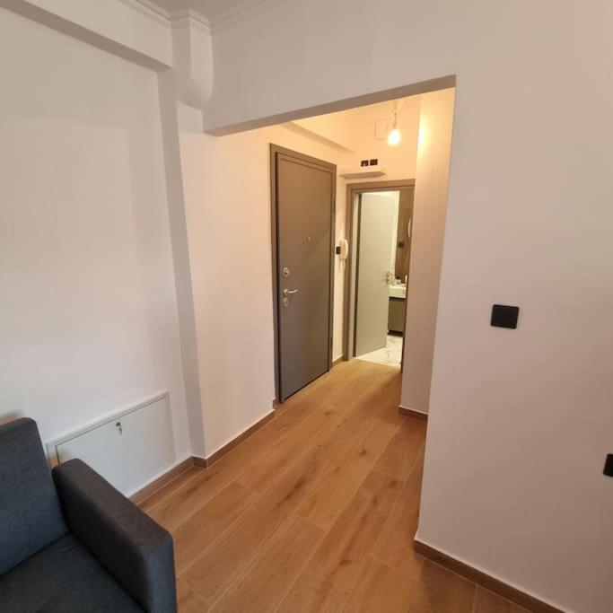 Apartment Thanos *